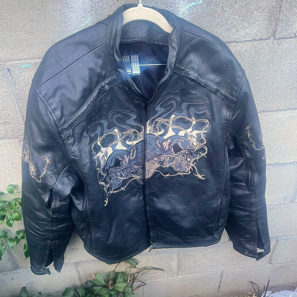 LEATHER JACKET ++ SKULLS AND CHAINS